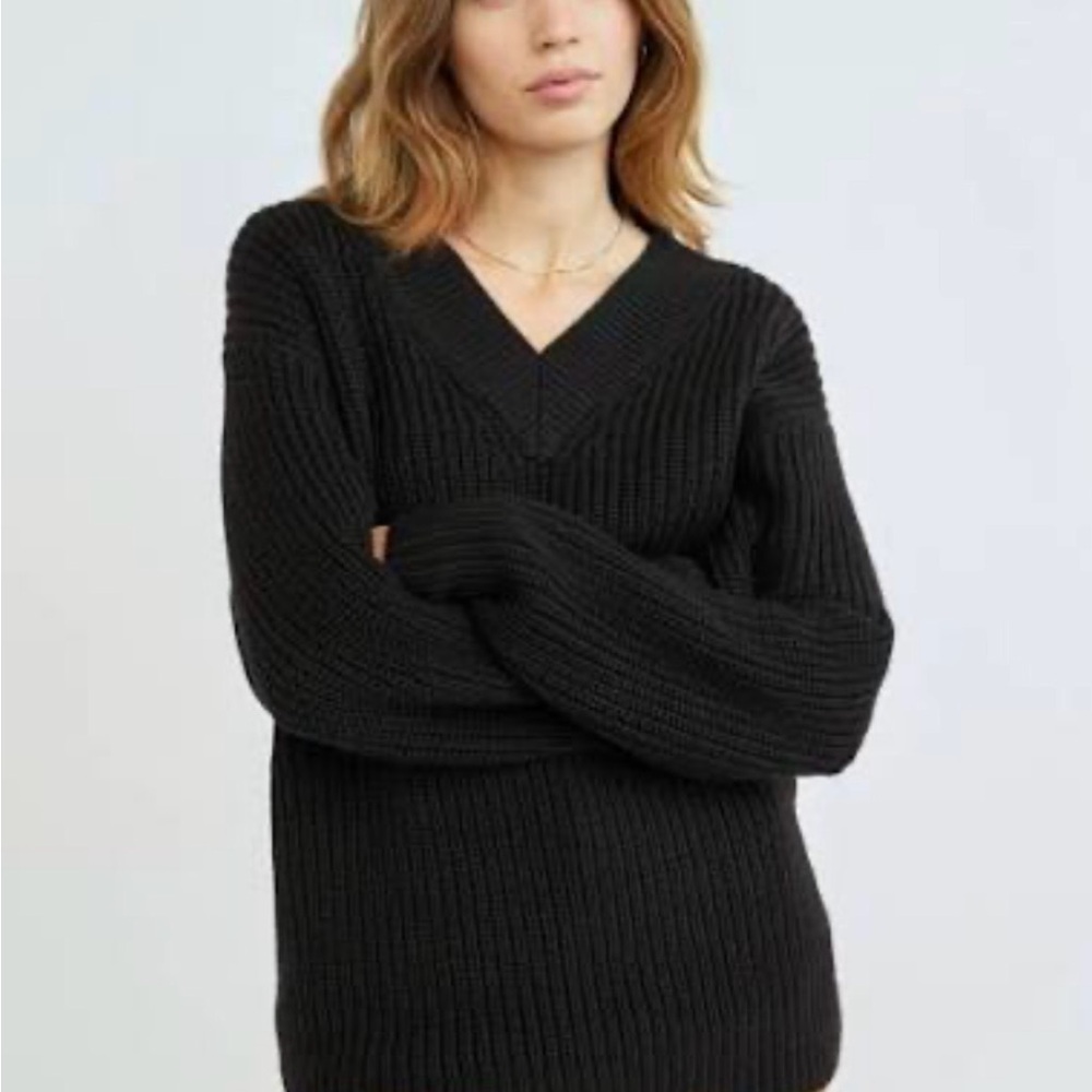 Aritzia Black V-Neck Sweater